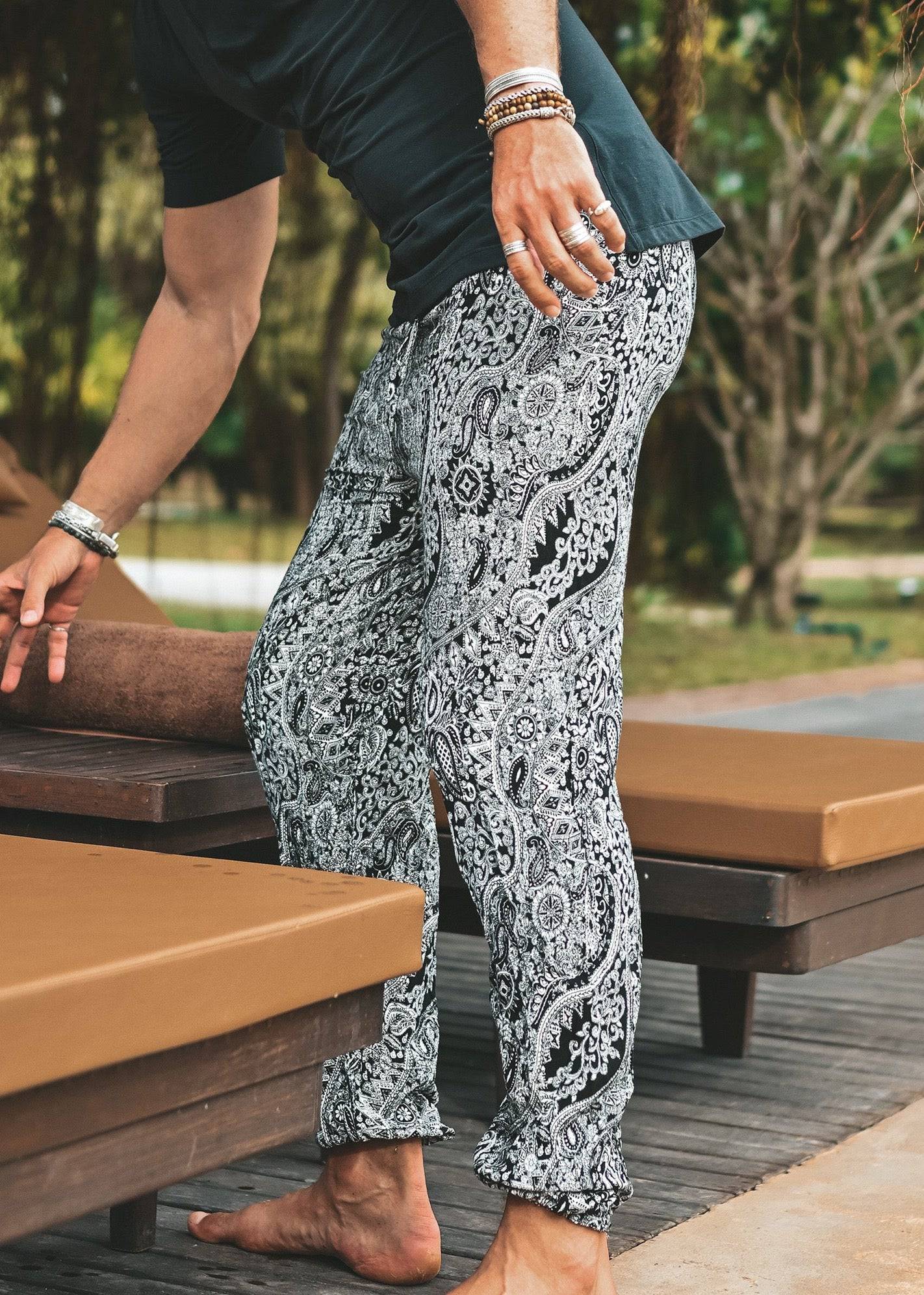 Kansai harem pants black white