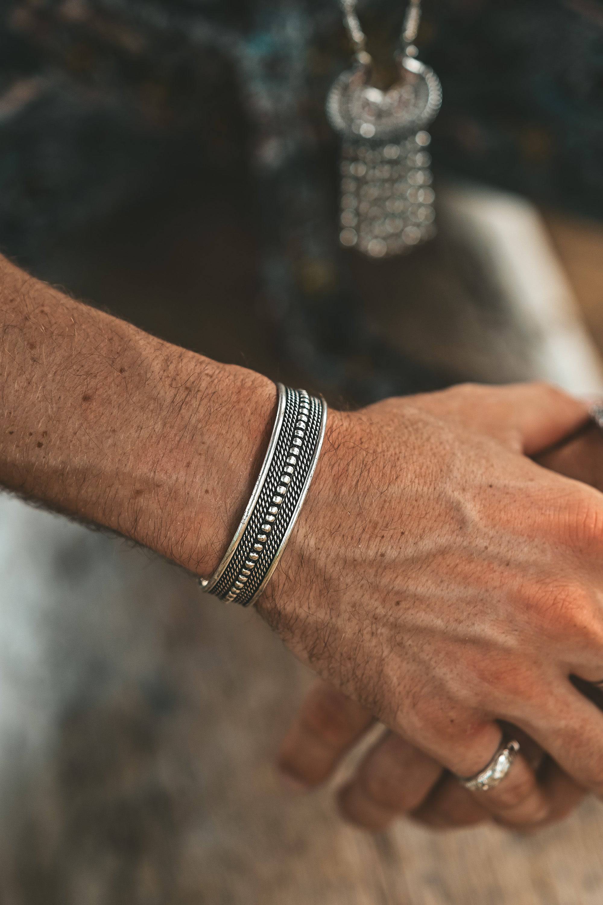 Kuwi cuff bracelet - Image 2
