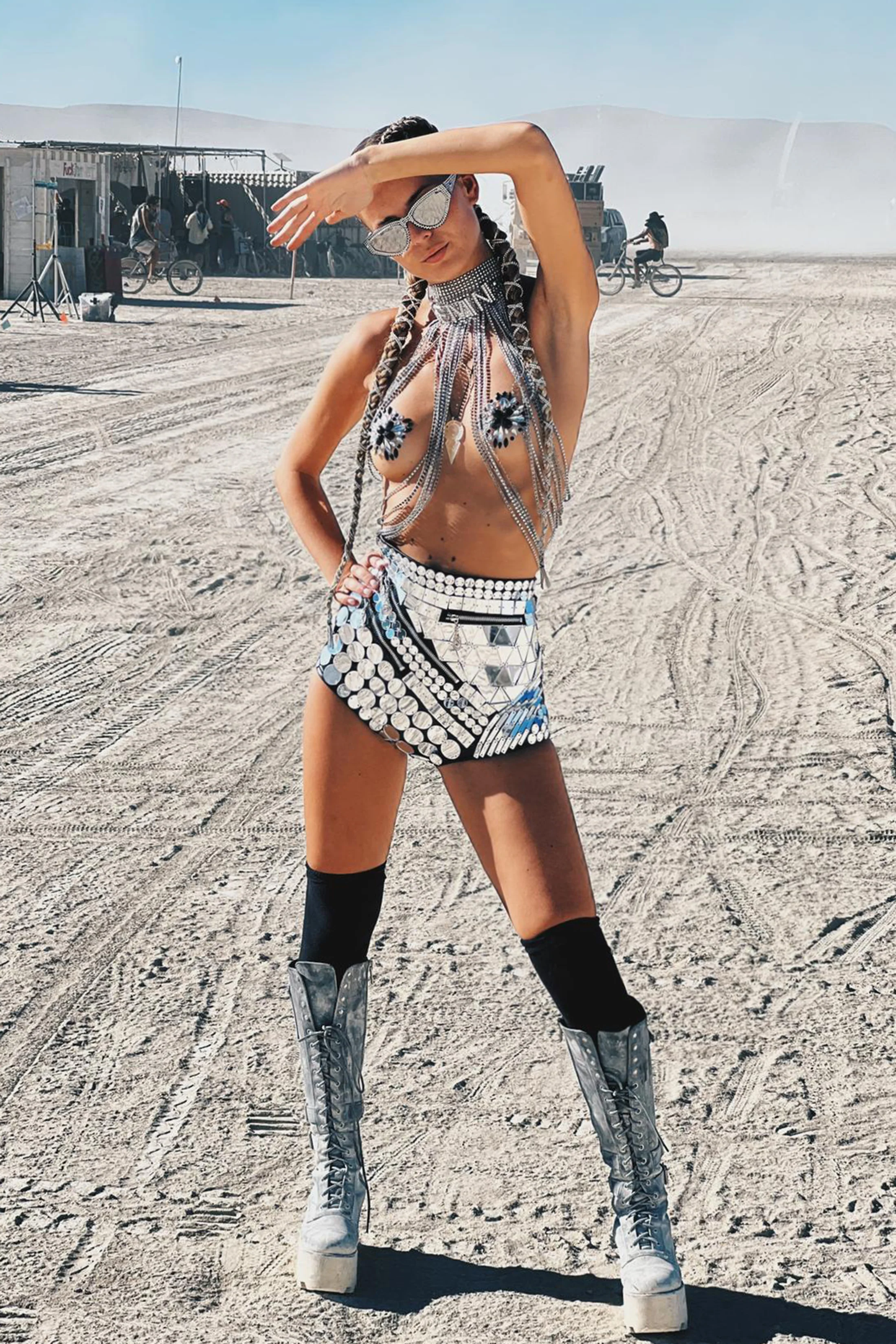 Mirror shorts luxury futuristic - Image 4