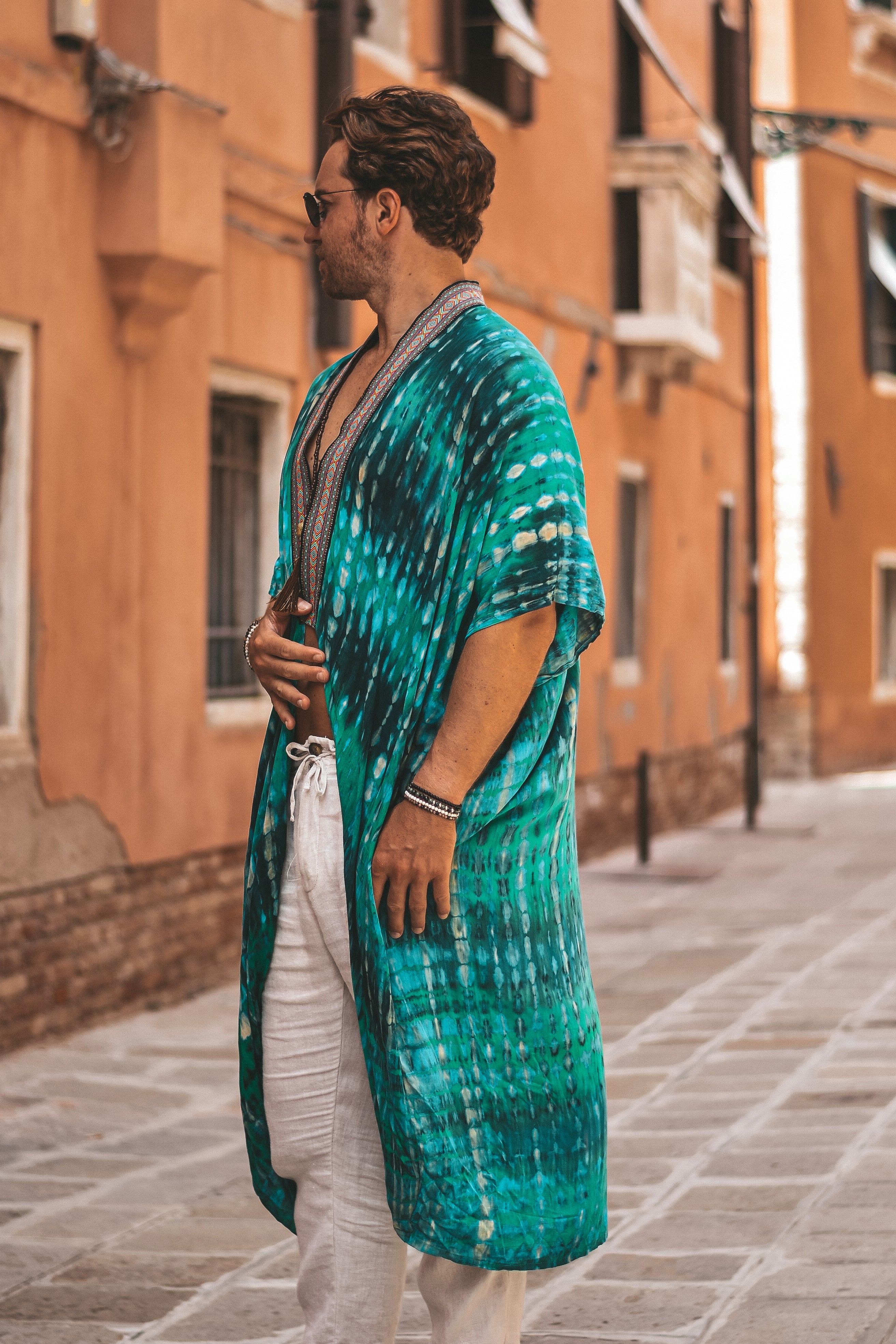 Maggiore jacard trim kimono tropical - Image 3