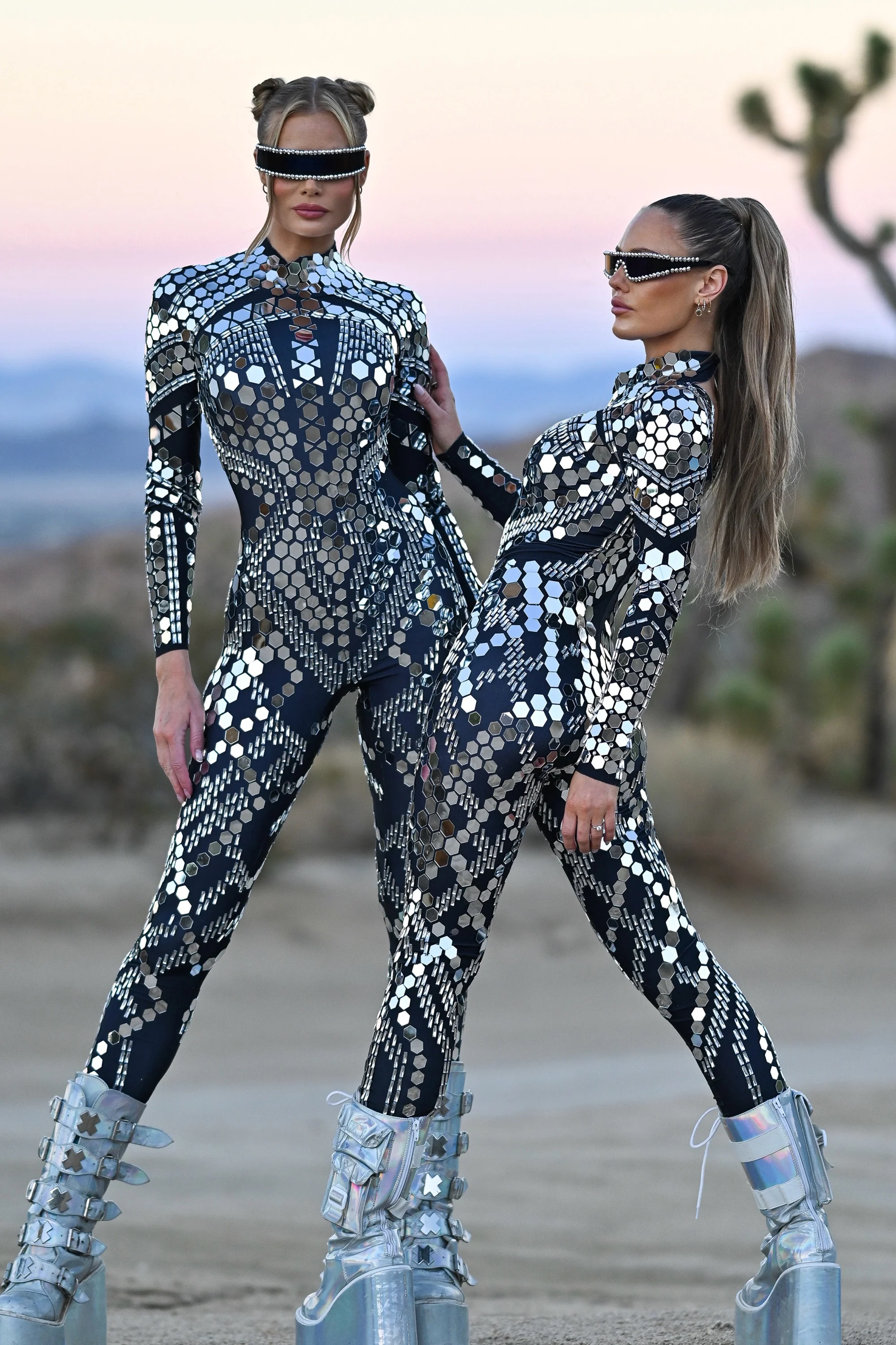 Perla luxury reflective mirror jumpsuit black - Image 4