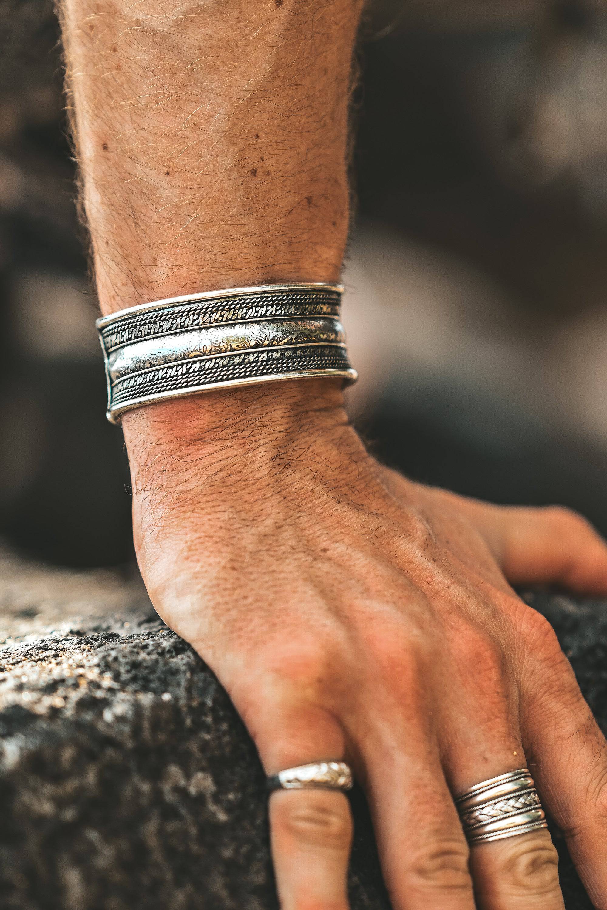 Saki cuff bracelet