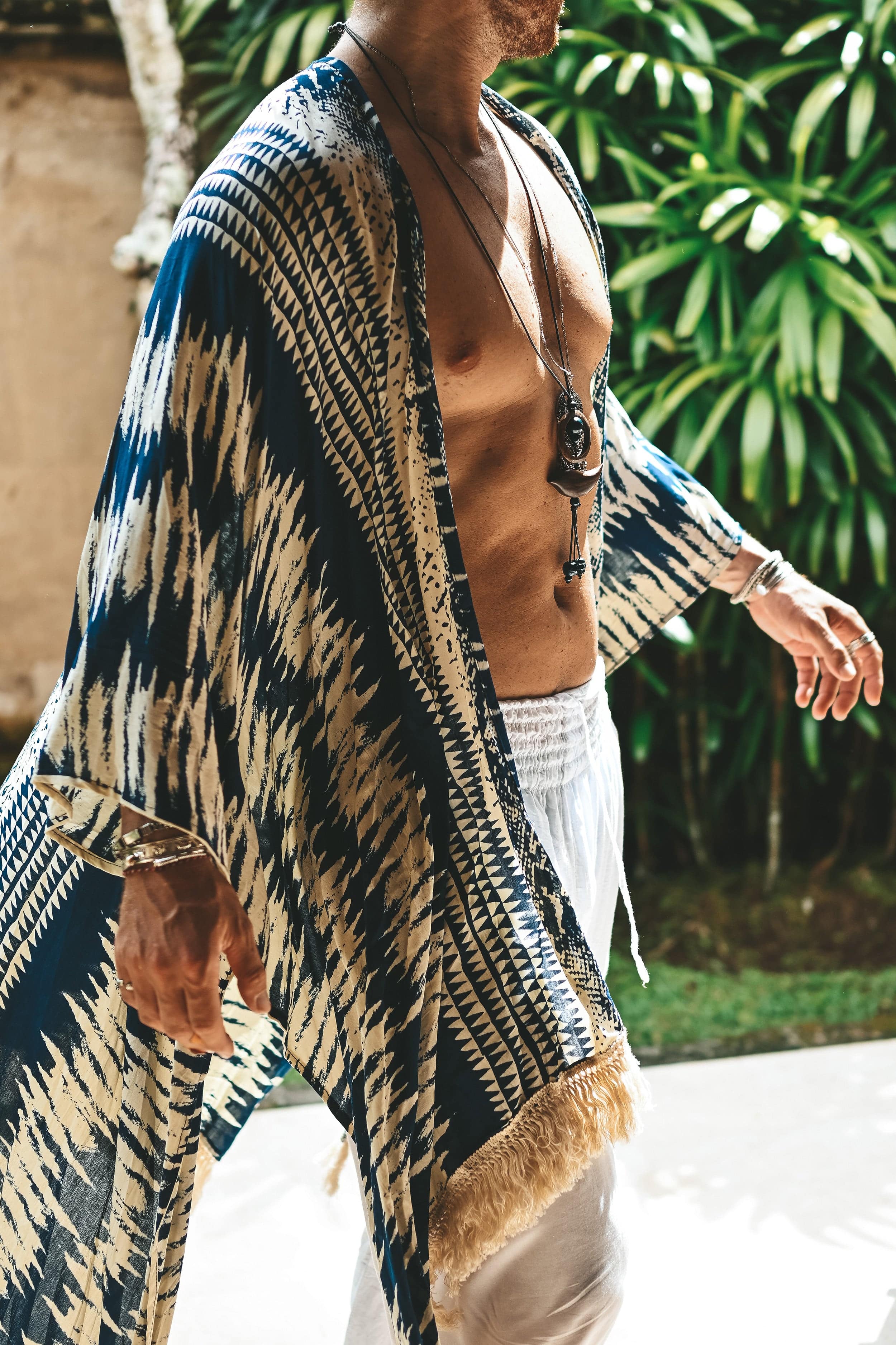 The Amondari Fringe Kimono blue - Image 10